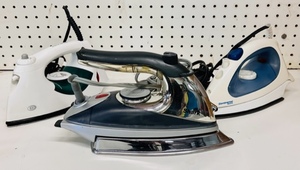 lot 117 image: Shark Professional Steam Iron Model G1472 120V 60Hz 1600W Euro Pro W 1220W Continental&nbsp &amp 1100W Wal-Mart Steam Irons