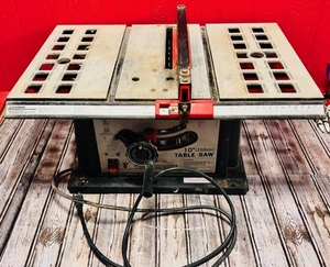 lot 48 image: Central Machinery 2hp 10 Table Saw Model 38533
