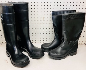 lot 169 image: Pariis Concrete All-Purpose 100% Waterproof Size 7 Black Boots &amp Size 9 Boss Rubber Boots