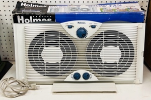 lot 171 image: Holmes Electrically Reversible Window Fan