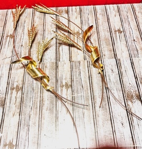 lot 293 image: Pair Of Vintage Mid-Century Brass Wheat Stalk Wall Art Sculptures