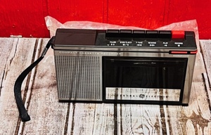 lot 295 image: Vintage GE Compact Cassette Recorder Model 3-5300A