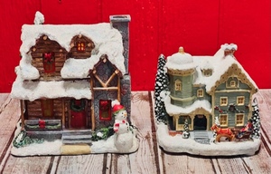 lot 338 image: Collections Country Cabin House W Incense Burner & Christmas Drcor Lights Up