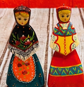 lot 341 image: Two (2) Vintage Hand-Painted Russian Annushka Wooden Christmas Ornaments