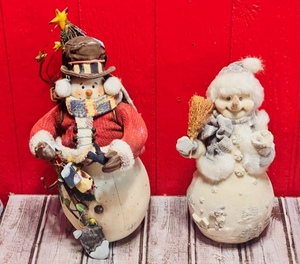 lot 349 image: Kohls Snowman Figure & Other Unbranded Snowman