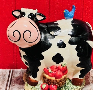 lot 379 image: Black & White Cow Cookie Jar
