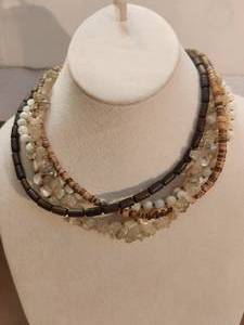 lot 63 image: Selection of Jewelry - necklaces