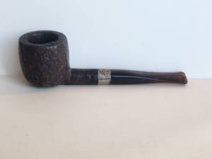 lot 36 image: Vintage Estate tobacco smoking pipe - with Sterling Silver band