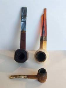 lot 43 image: Selection of vintage estate pipes with varies issues