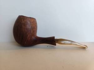 lot 65 image: Vintage Estate tobacco smoking pipe -