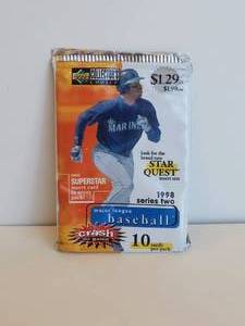 lot 141 image: Pack of Upper Deck 1998 baseball cards