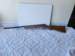 lot 178 image: Vintage single shot 22 - Springfield Model 52 - missing bolt body