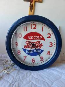 lot 189 image: Pepsi Cola Neon sign with clock (clock is battery operated)