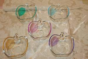 lot 10 image: Beautiful Apple Fruit Bowls with just a hint of color on the leaves, Pefect Teacher Gifts