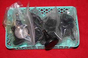 lot 9 image: 4 Packages of 4 Self Leveling feet BASKET NOT INCLUDED