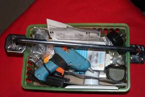 lot 16 image: Handy Man Lot, little of this little of that