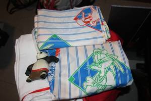 lot 21 image: Vintage 1994 Mickey and Donald Playing Ball. New Sheets, Blanket and other items