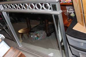 lot 23 image: Large Mantel Style Mirror with Beveled Sides