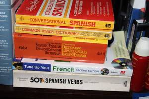 lot 31 image: Generious Quantitiy of Learning a Forgeign Language Books