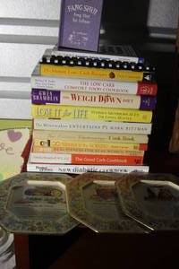 lot 59 image: Generous Lot of Weight Loss Cookbooks, 4 Tin Decorative Recipe Plates