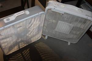 lot 86 image: working box fans