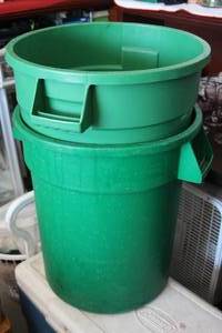 lot 109 image: Two Medium Sized Heavy Duty Trash Cans