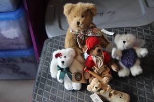 lot 163 image: Generious lot of Boyds Posable Bears