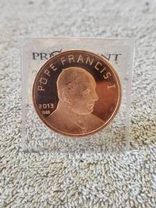 lot 75 image: Pope Francis I - 1oz. .999 fine copper bullion coin
