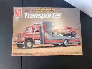 lot 14 image: Vintage Ertl Tennessee Thunder Transporter model (SU)