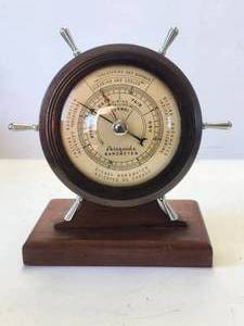 lot 26 image: Vintage ships wheel Airguide Barometer