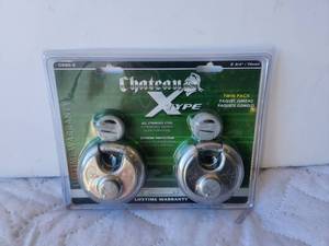 lot 73 image: Chateau Xtype twin pack locks