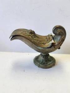 lot 78 image: Vintage brass genie lamp ashtray or incense burner