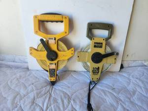 lot 83 image: Selection of 2-reel tape measures