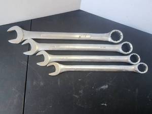 lot 85 image: Selection of 4 wrenches - 1-116, 1-18, 1-14, and 1-38