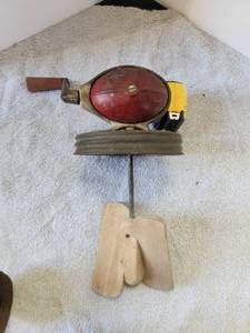 lot 110 image: Vintage hand churn butter cranklid