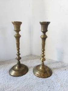 lot 116 image: Pair of brass candlestick holders