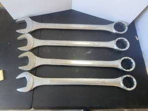 lot 162 image: Selection of 4 wrenches - 2, 2-18, 2-14, and 2-12