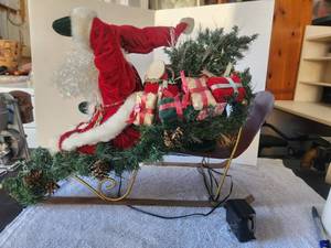 lot 130 image: Santa on his sleigh