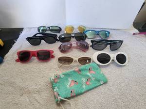 lot 166 image: Selection of sunglasses