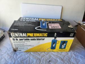 lot 245 image: Central Pneumatic 15lb portable soda blaster - looks unused