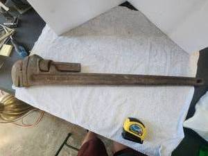 lot 174 image: Large 36inch Rigid Monkey wrench