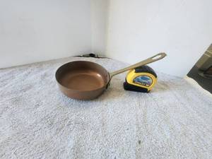 lot 230 image: Brass and copper pan