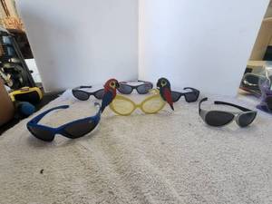 lot 257 image: Selection of sunglasses