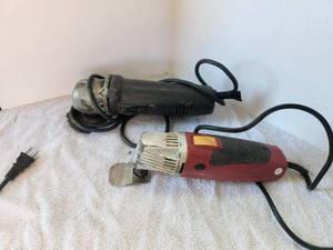 lot 184 image: Skil disc grinder and oscillation universal tool