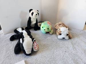 lot 191 image: Selection of Beanie Babies