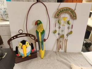 lot 211 image: Parrot themed and Margaritaville items