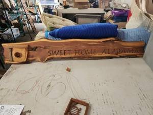 lot 67 image: Handmade Sweet Home Alabama sign -  52 long (SU)