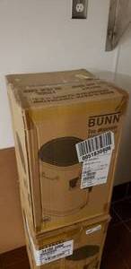 lot 207 image: NEW Bunn 4 Gallon Tea Dispenser