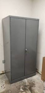 lot 359 image: Excellent Condition Uline Industrial Storage Cabinet w Key, Measures 36 x 18 x 72