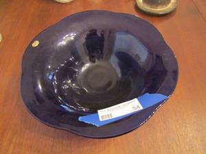 lot 54 image: Fostoria  Cobalt Blue footed bowl, mint condition